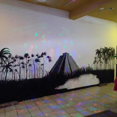 hostal hotel ado Cancún Exterior foto